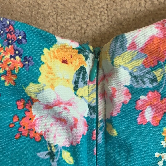 Floral Dress - Picture 4 of 7